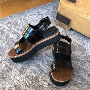 Summer platform sandals from Zara